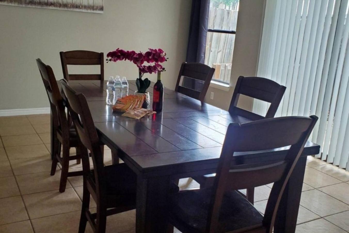 Сasa de vacaciones Homey 4br In Converse Near Airforce Base San Antonio